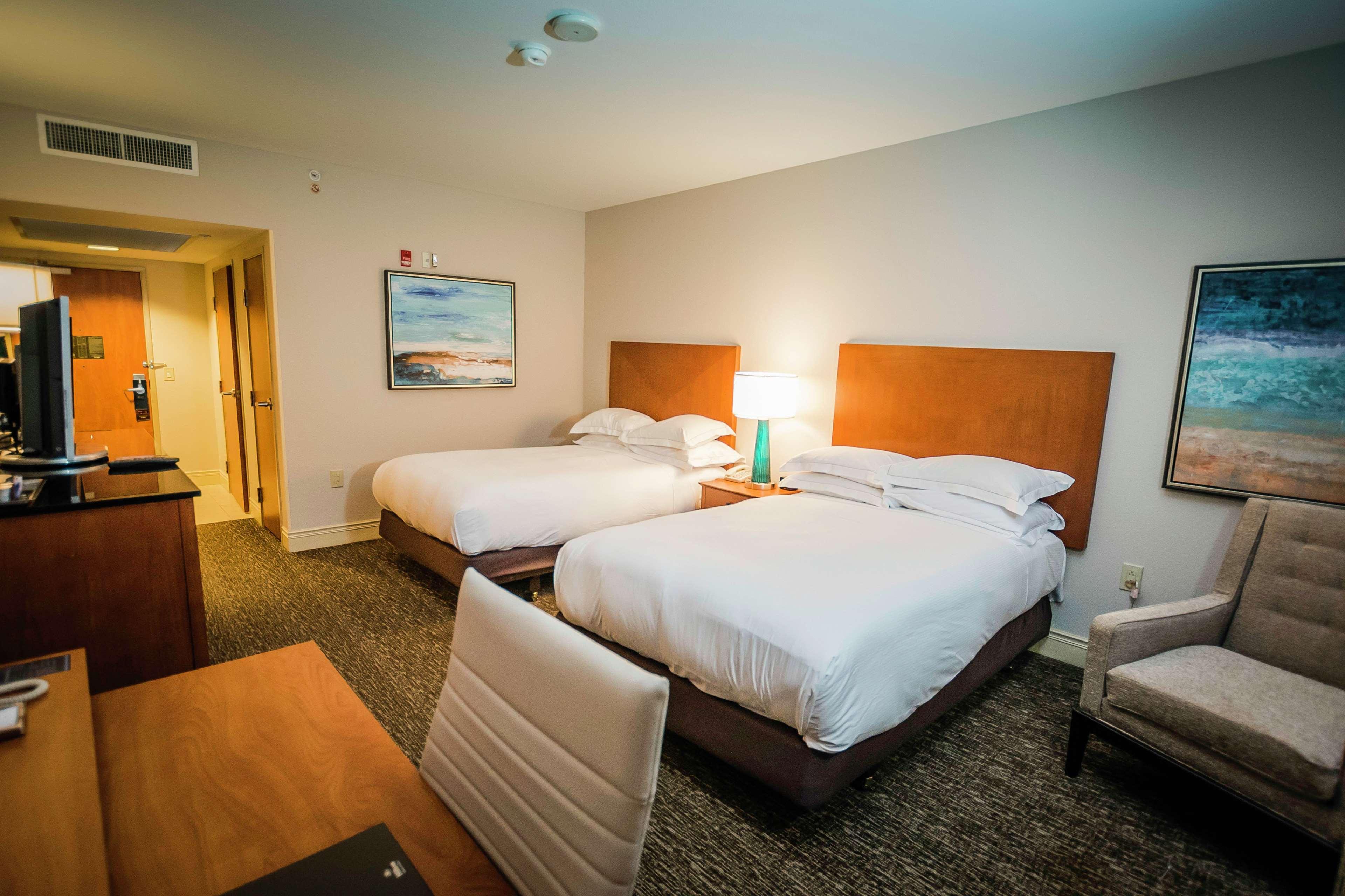 Hilton St. Petersburg Carillon Park Otel Dış mekan fotoğraf