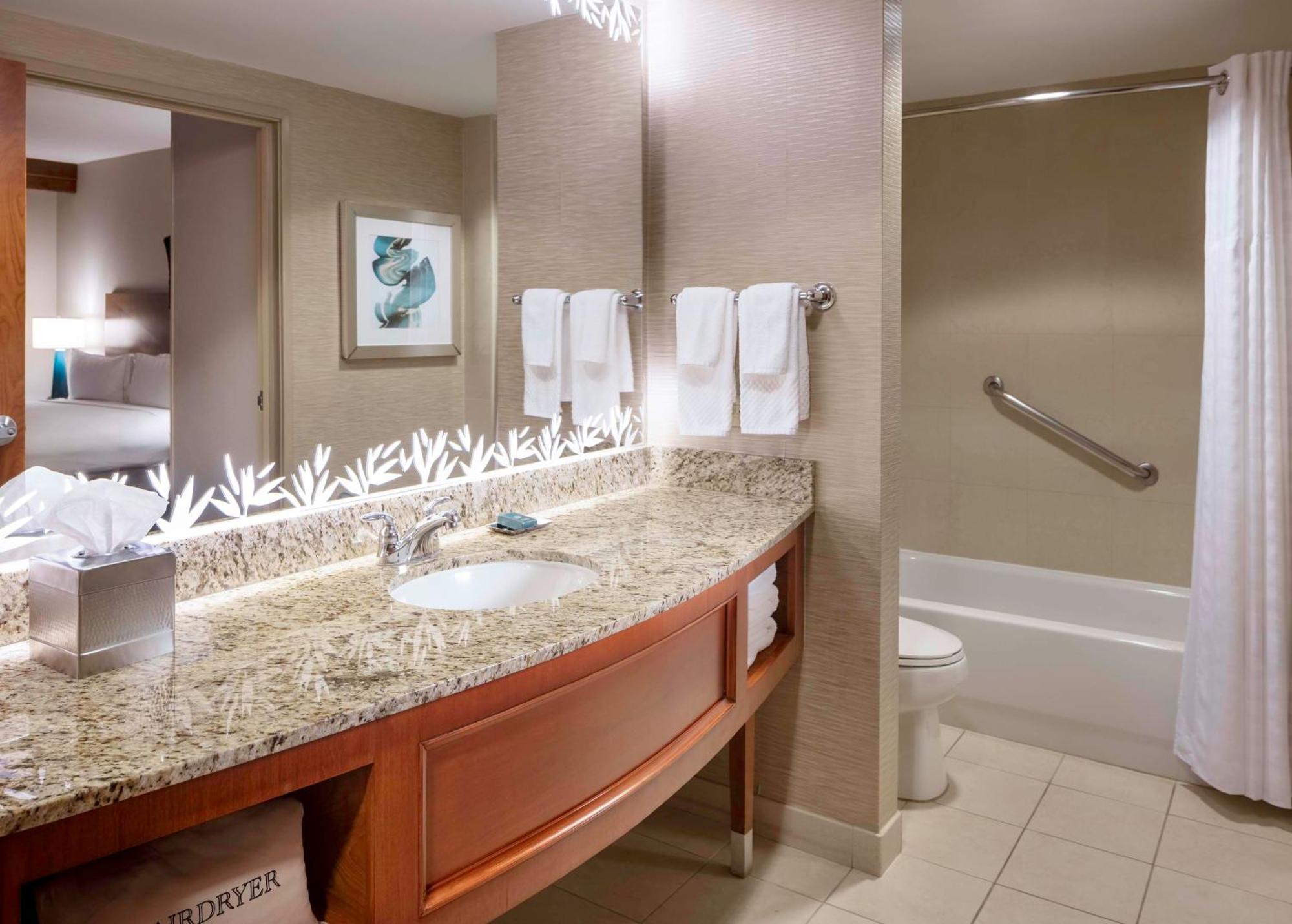 Hilton St. Petersburg Carillon Park Otel Dış mekan fotoğraf